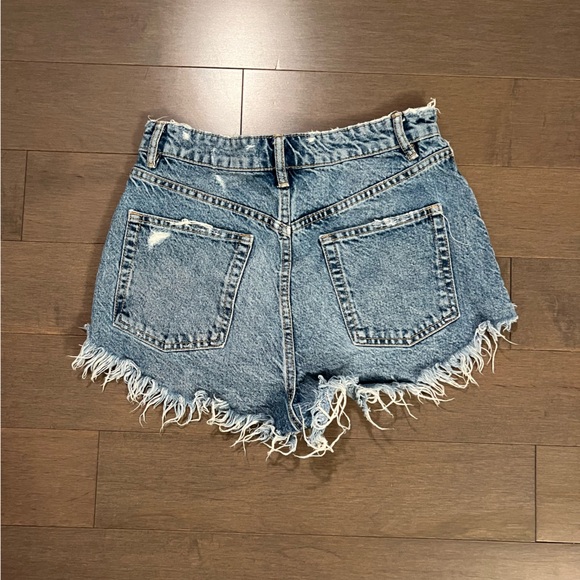 Zara shorts - Picture 3 of 3